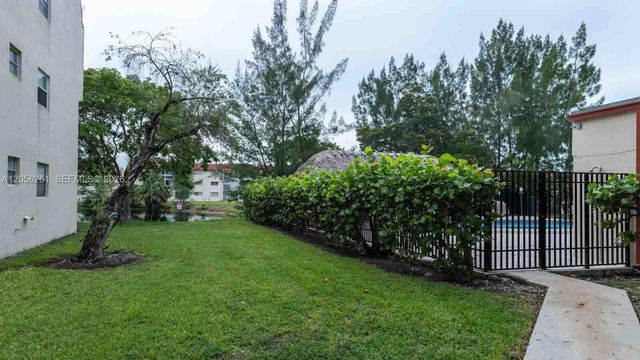 2931 E Sunrise Lakes Drive 109, Sunrise, FL 33322