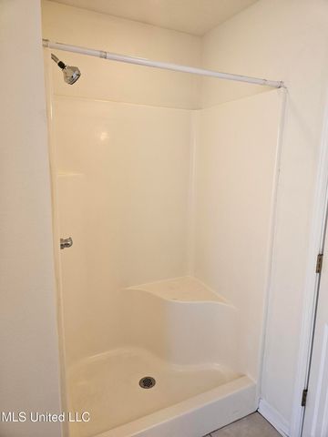 2532 N 10th Street, Ocean Springs, MS 39564