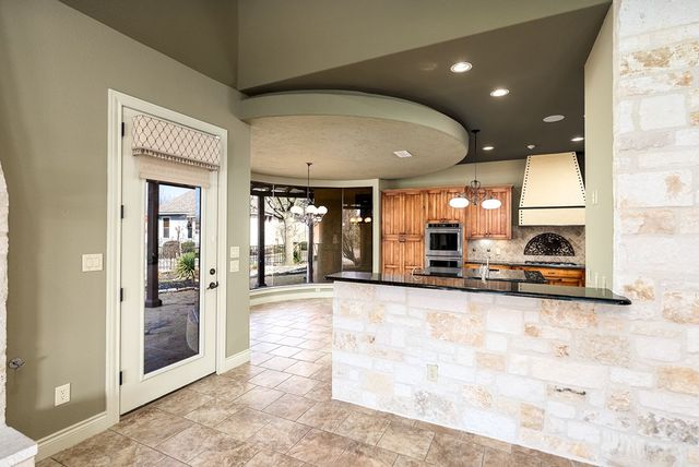 2916 Rock Barn Dr, Kerrville, TX 78028