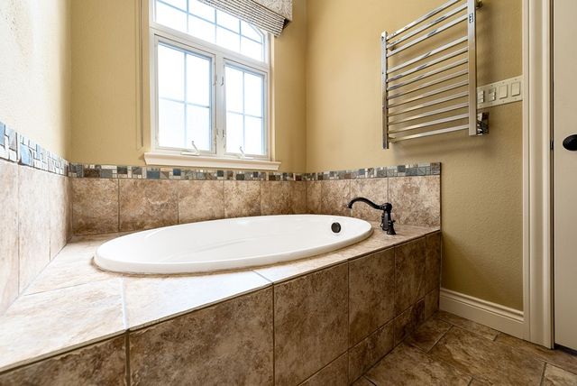 2916 Rock Barn Dr, Kerrville, TX 78028