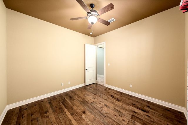 2916 Rock Barn Dr, Kerrville, TX 78028