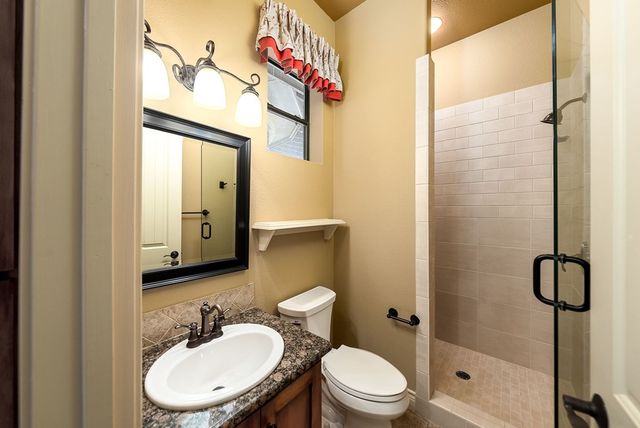 2916 Rock Barn Dr, Kerrville, TX 78028