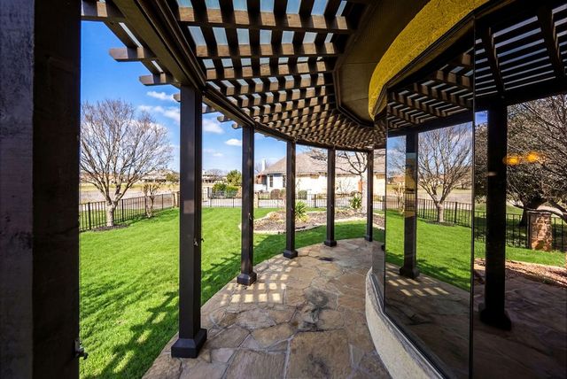 2916 Rock Barn Dr, Kerrville, TX 78028