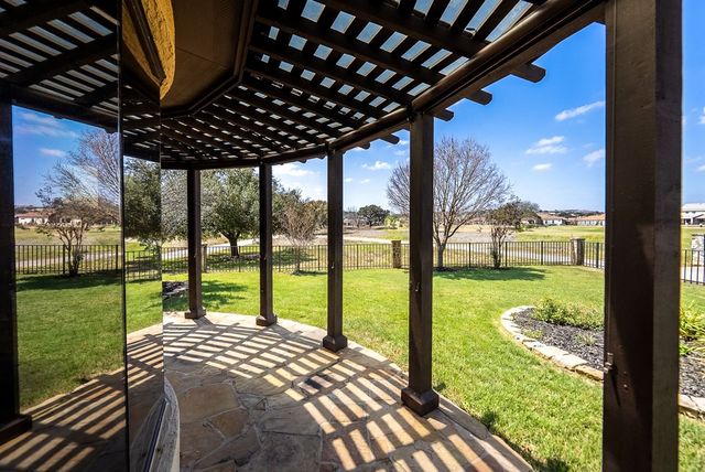 2916 Rock Barn Dr, Kerrville, TX 78028
