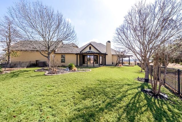 2916 Rock Barn Dr, Kerrville, TX 78028