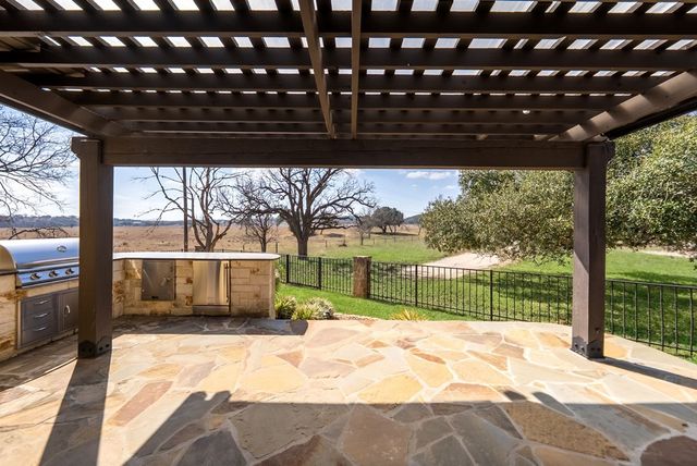 2916 Rock Barn Dr, Kerrville, TX 78028