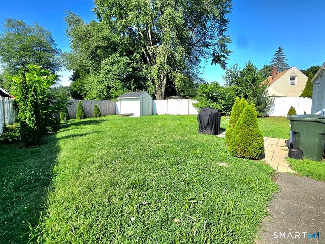 41 Hockanum Drive, East Hartford, CT 06118