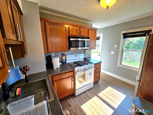 41 Hockanum Drive, East Hartford, CT 06118
