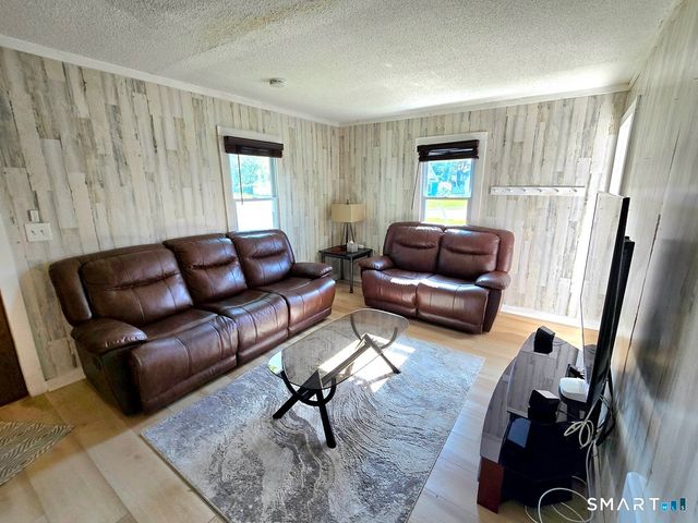 41 Hockanum Drive, East Hartford, CT 06118