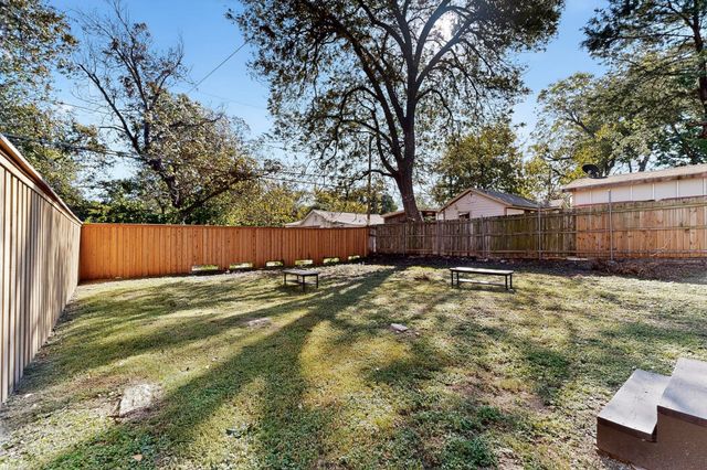 912 S Brighton Avenue, Dallas, TX 75208