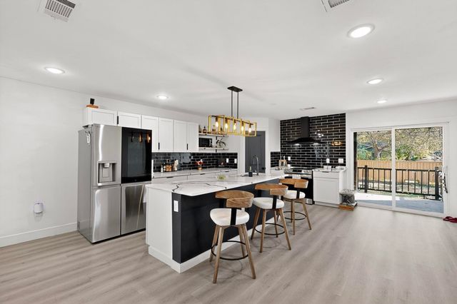 912 S Brighton Avenue, Dallas, TX 75208