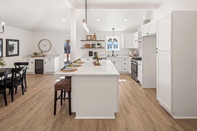 4664 Ladera Way, Carmichael, CA 95608