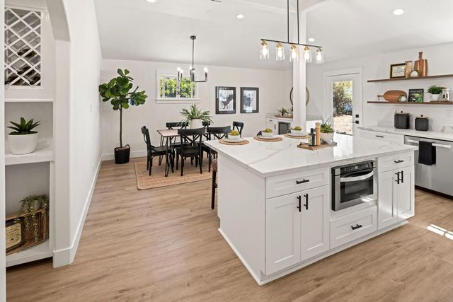 4664 Ladera Way, Carmichael, CA 95608