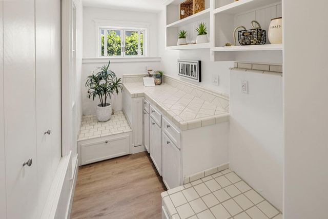 4664 Ladera Way, Carmichael, CA 95608