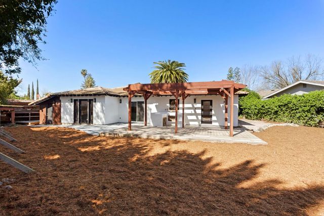 4664 Ladera Way, Carmichael, CA 95608