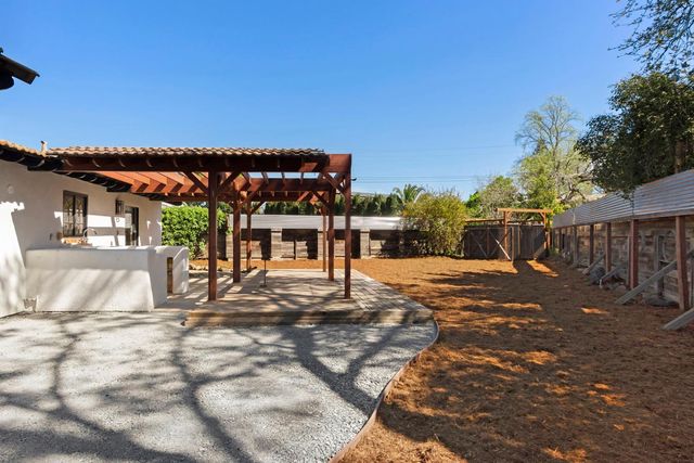 4664 Ladera Way, Carmichael, CA 95608