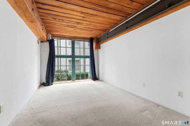 68 Thermos Avenue 223B, Norwich, CT 06360