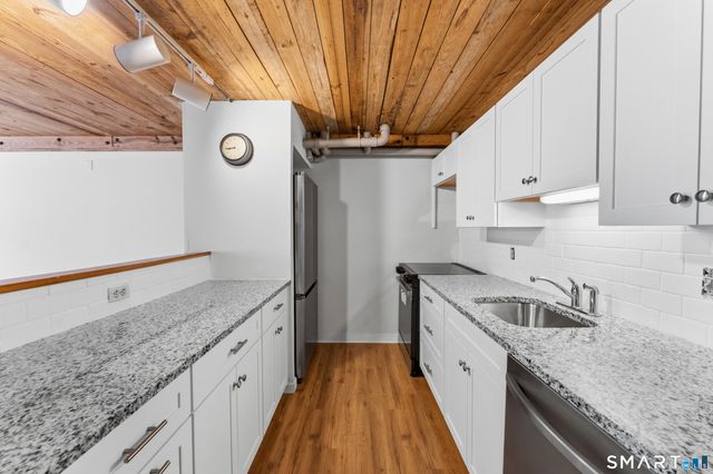 68 Thermos Avenue 223B, Norwich, CT 06360