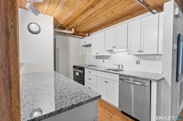 68 Thermos Avenue 223B, Norwich, CT 06360