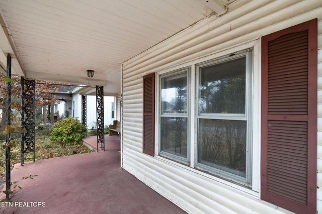 427 E Oak Hill Ave, Knoxville, TN 37917