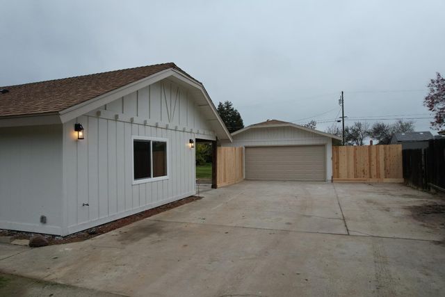 11850 Topper Road, Madera, CA 93636