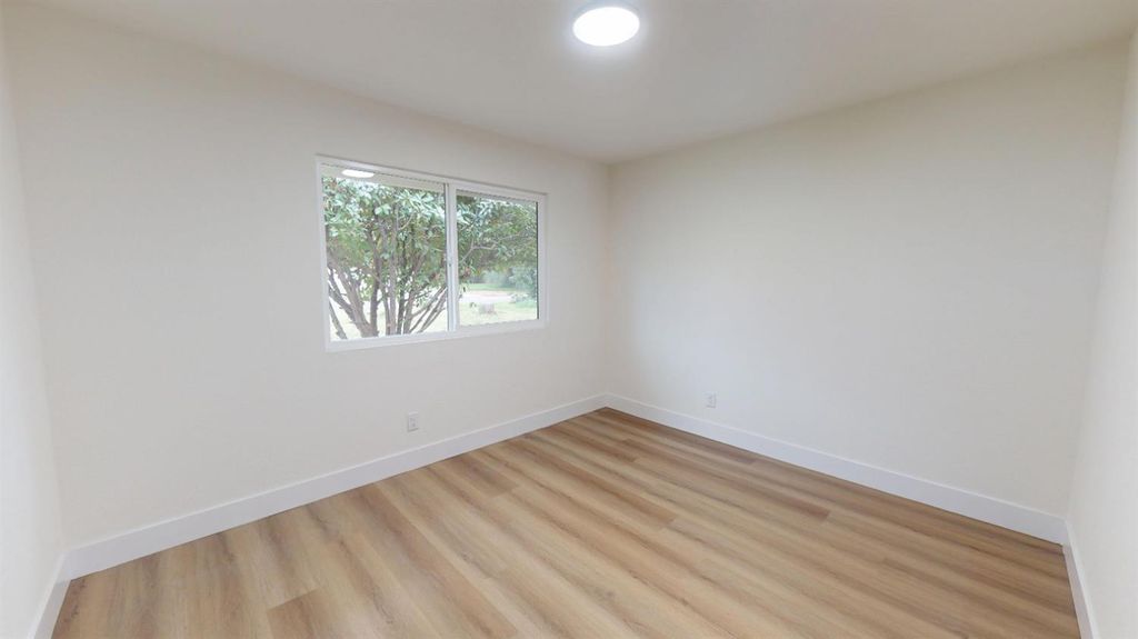 Image 13 of property listing at 11850 Topper Road, Madera, CA 93636