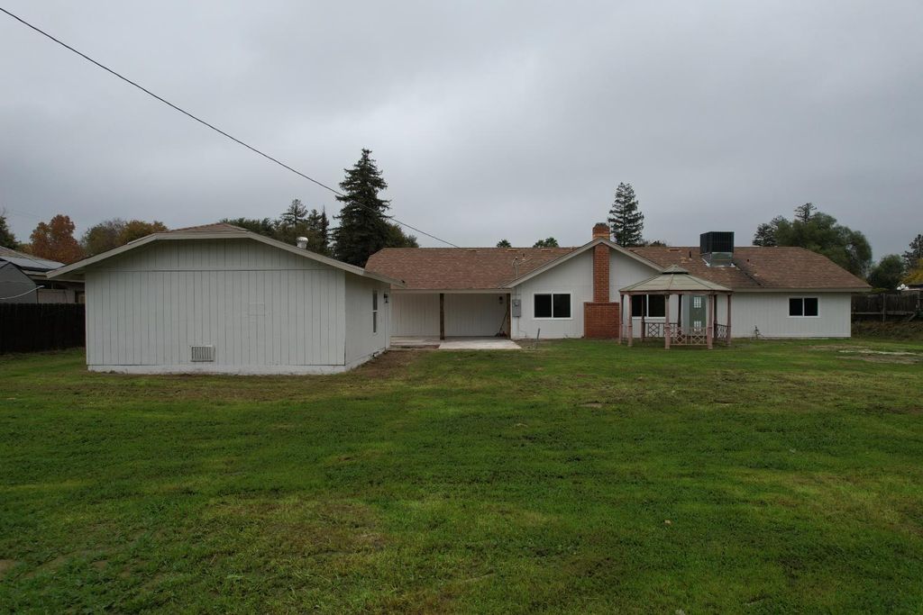 Image 26 of property listing at 11850 Topper Road, Madera, CA 93636