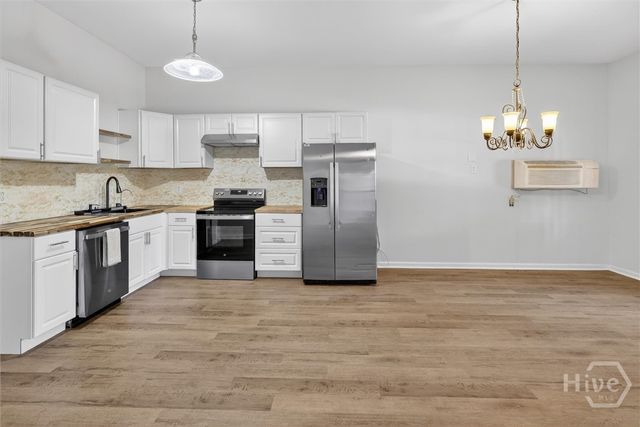 447 Sterling Woods Drive, Richmond Hill, GA 31324