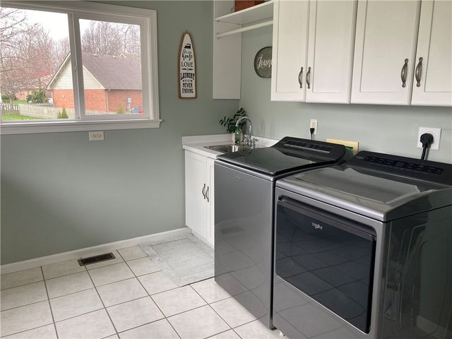 2882 Red Oak Circle, Troy, OH 45373