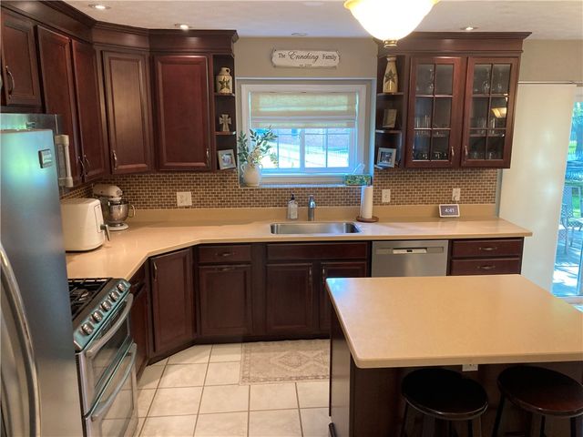 2882 Red Oak Circle, Troy, OH 45373