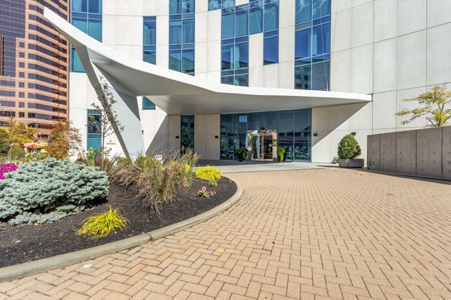 1 Roebling Way, 304, Covington, KY 41011