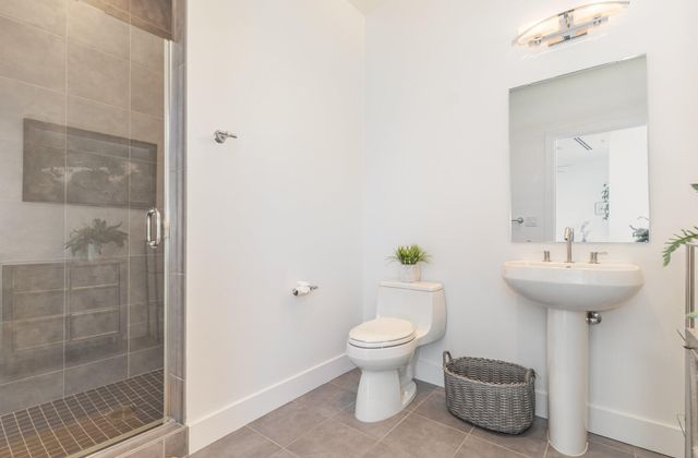 1 Roebling Way, 304, Covington, KY 41011