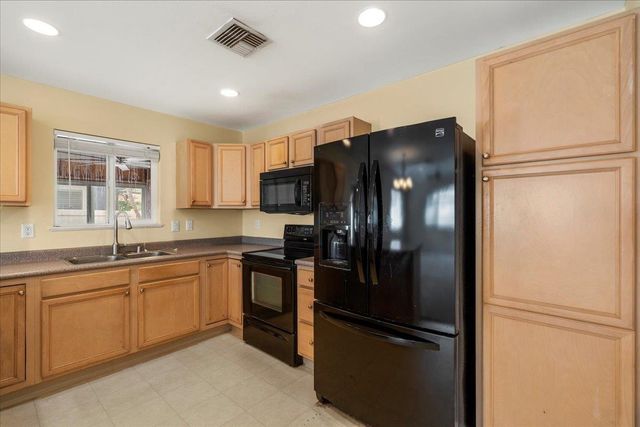 27 Waihili Pl, Kihei, HI 96753