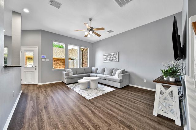 17907 Clover Hill, Houston, TX 77094