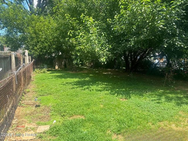 1421 Earl Ave, Louisville, KY 40215