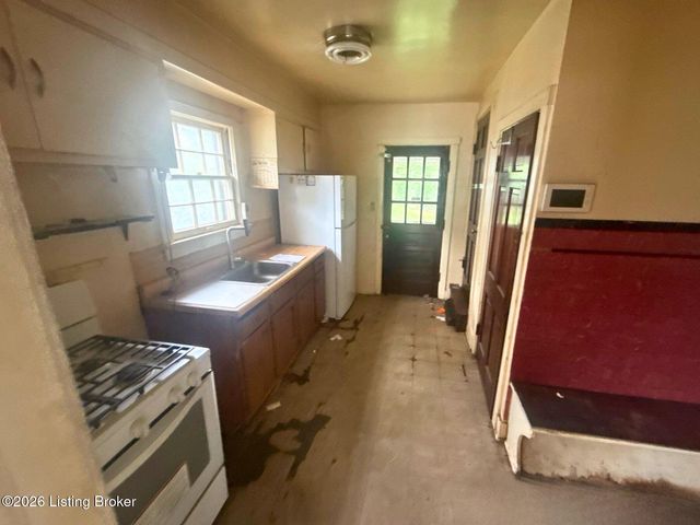1421 Earl Ave, Louisville, KY 40215