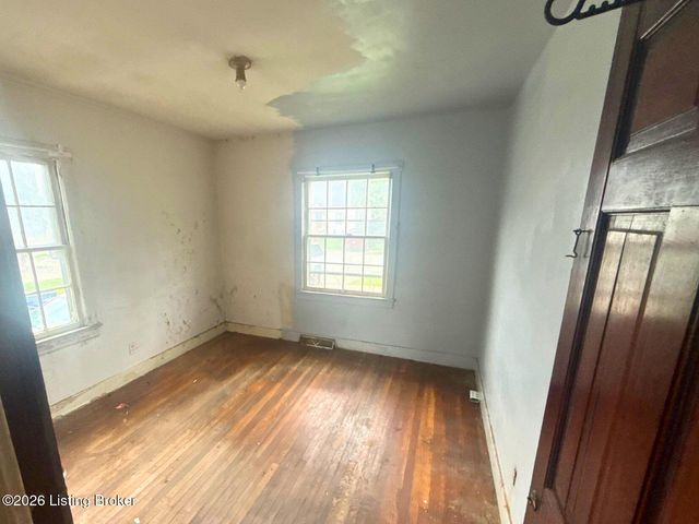 1421 Earl Ave, Louisville, KY 40215