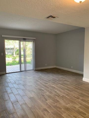 125 SW 3rd Street, Pompano Beach, FL 33060