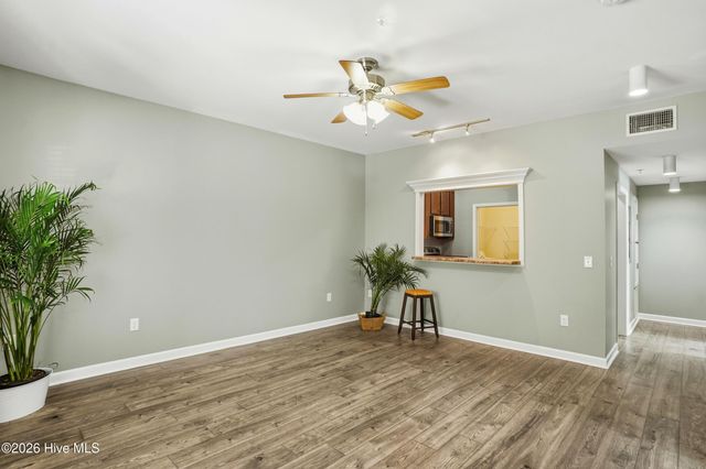 115 Covil Avenue Unit 102, Wilmington, NC 28403