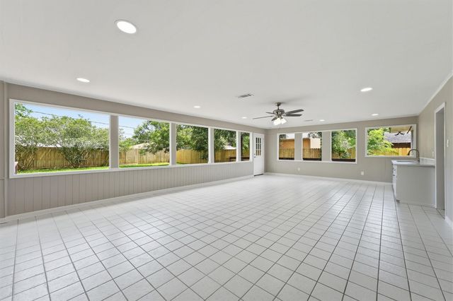 114 Caldwell Street, Baytown, TX 77520