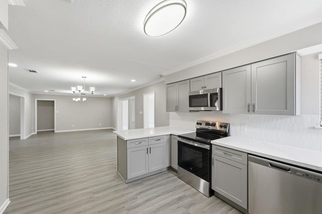 114 Caldwell Street, Baytown, TX 77520