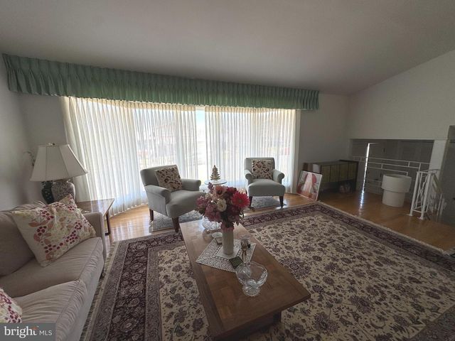 3814 BROOKVIEW RD, Philadelphia, PA 19154