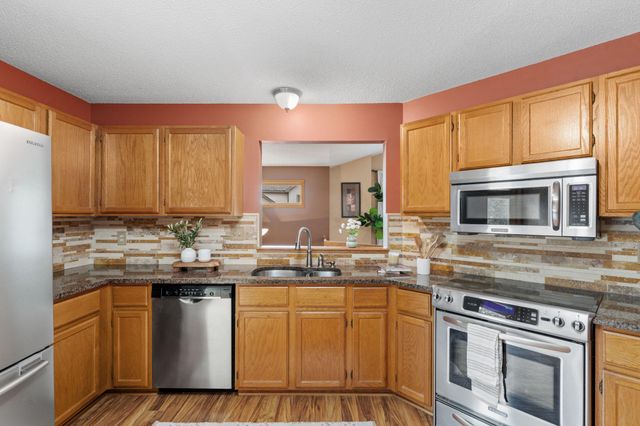 10283 Lee Drive, Eden Prairie, MN 55347