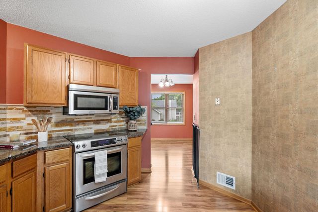 10283 Lee Drive, Eden Prairie, MN 55347