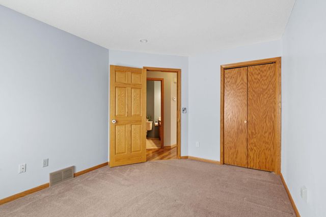 10283 Lee Drive, Eden Prairie, MN 55347