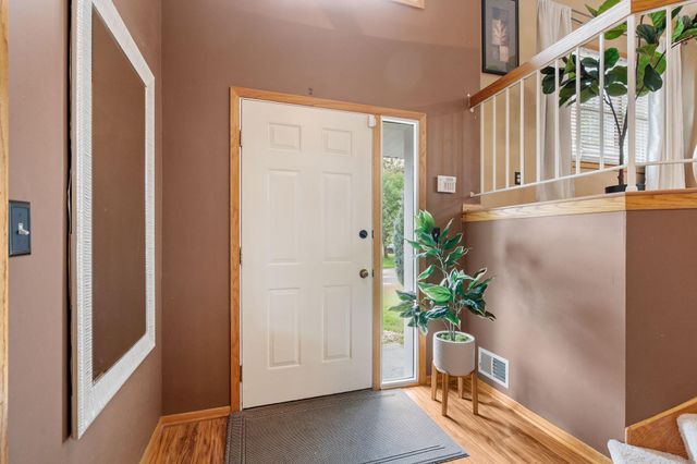 10283 Lee Drive, Eden Prairie, MN 55347