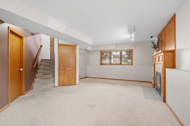 10283 Lee Drive, Eden Prairie, MN 55347