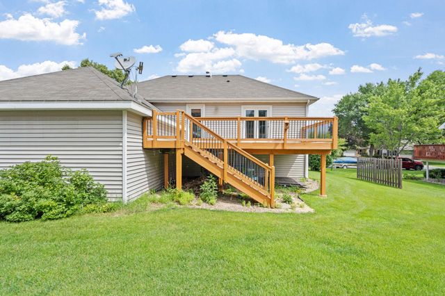 10283 Lee Drive, Eden Prairie, MN 55347