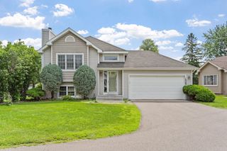 10283 Lee Drive, Eden Prairie, MN 55347
