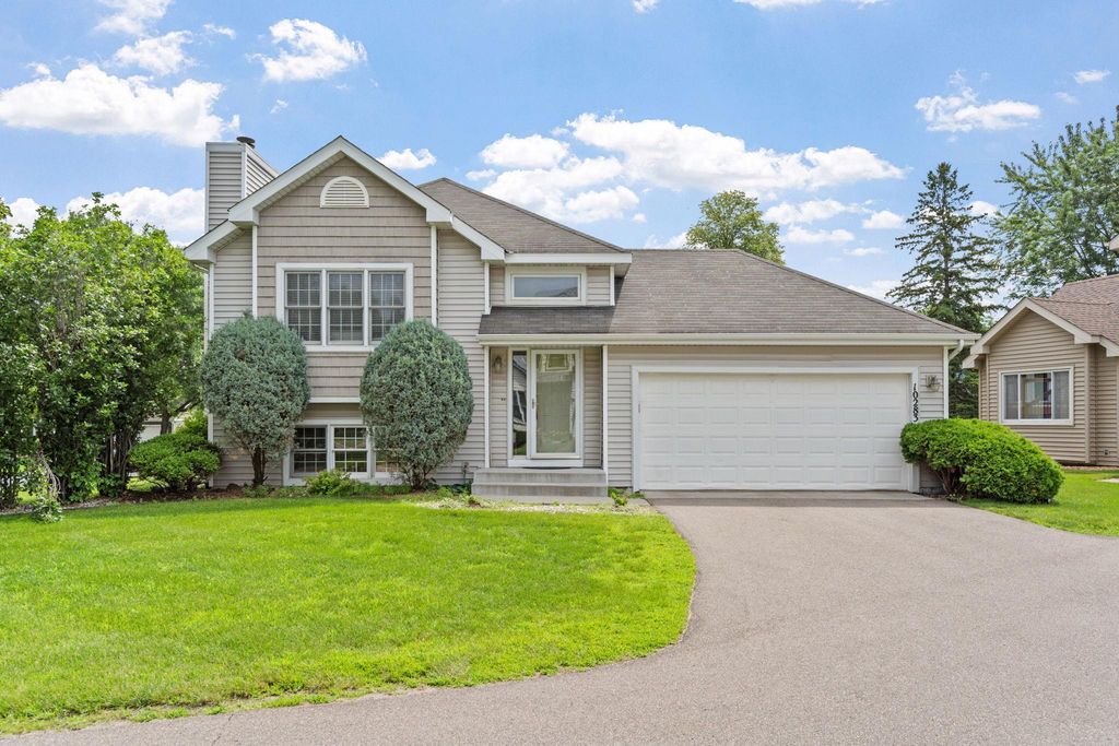 10283 Lee Drive, Eden Prairie, MN 55347